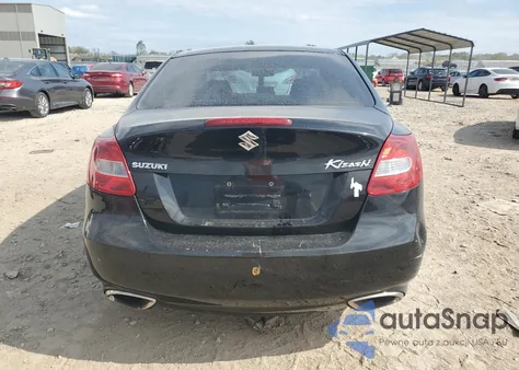 2013 Suzuki Kizashi Se z USA, uszkodzony, nr VIN JS2RE9A39D6100001